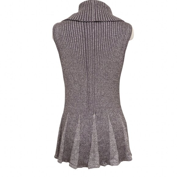 Peter Nygard silver metallic sweater vest with gored panels. Women's size S - Picture 3 of 7